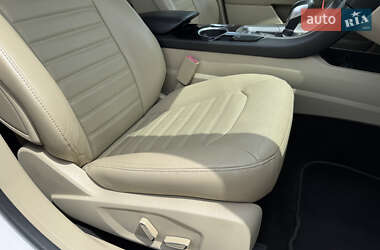 Седан Ford Fusion 2012 в 