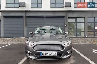 Седан Ford Fusion 2015 в 