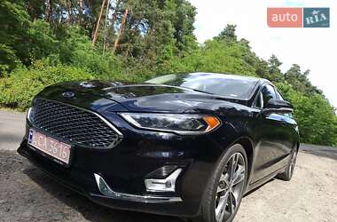 Седан Ford Fusion 2020 в 