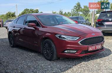 Седан Ford Fusion 2016 в 