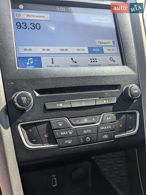 Седан Ford Fusion 2016 в Львове