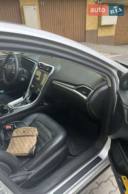 Седан Ford Fusion 2014 в 