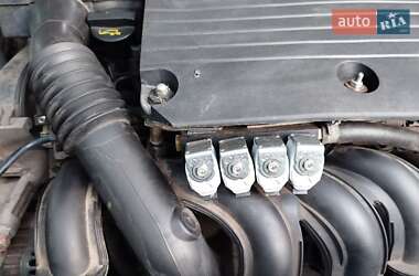 Хэтчбек Ford Fusion 2011 в 