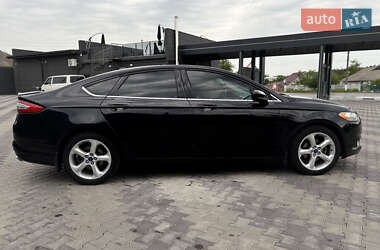 Седан Ford Fusion 2016 в 