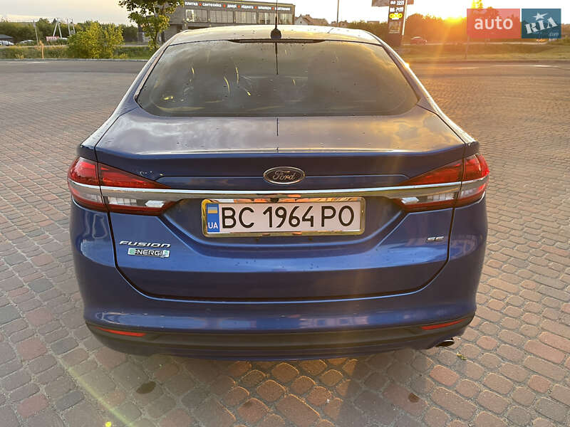 Седан Ford Fusion 2016 в Львове