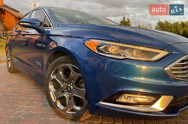 Седан Ford Fusion 2016 в 