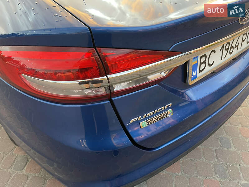 Седан Ford Fusion 2016 в Львове