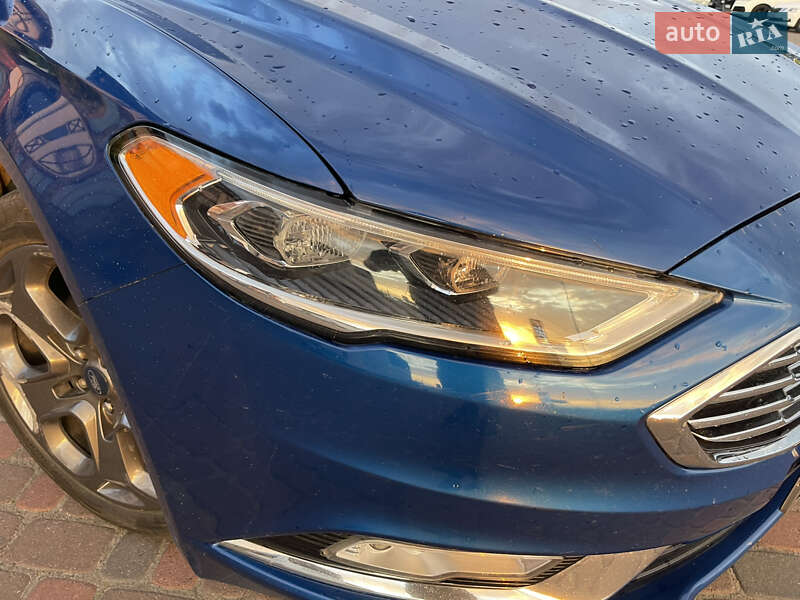 Седан Ford Fusion 2016 в Львове