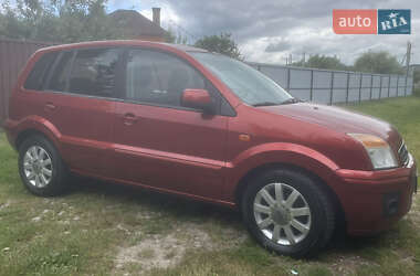 Хэтчбек Ford Fusion 2011 в 