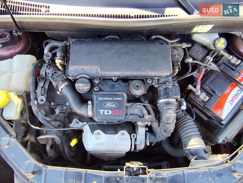Хетчбек Ford Fusion 2008 в Старокостянтинові