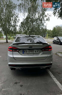 Седан Ford Fusion 2016 в 