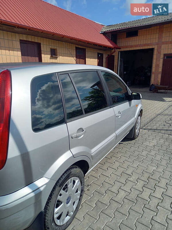 Хетчбек Ford Fusion 2009 в Рівному