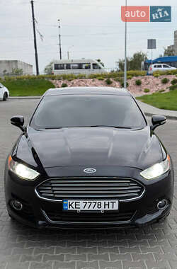 Седан Ford Fusion 2016 в 