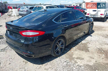 Седан Ford Fusion 2013 в 
