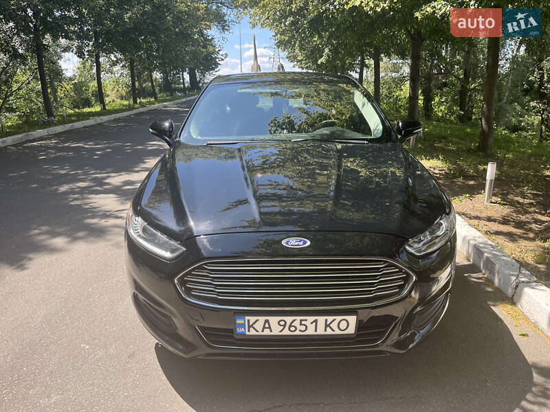 Седан Ford Fusion 2015 в Киеве