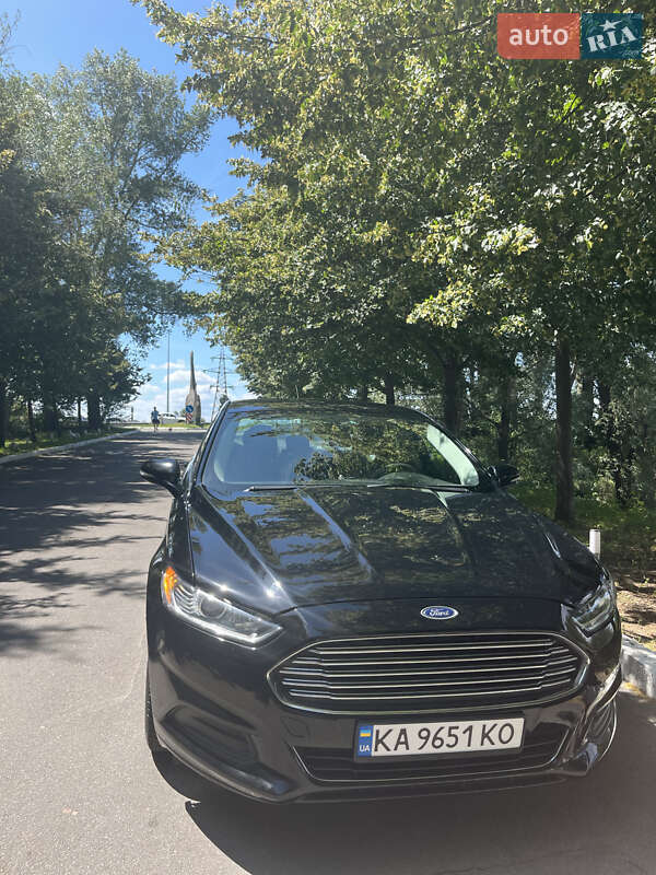 Седан Ford Fusion 2015 в Киеве