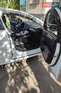 Седан Ford Fusion 2014 в 
