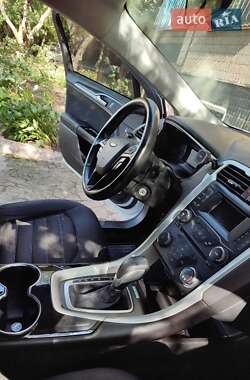 Седан Ford Fusion 2014 в 