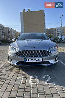 Седан Ford Fusion 2020 в 