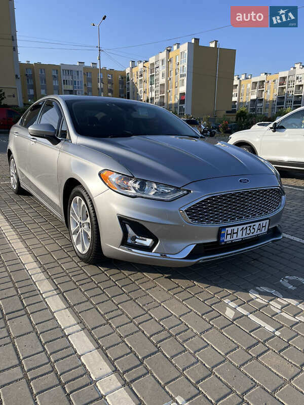 Седан Ford Fusion 2020 в Одессе