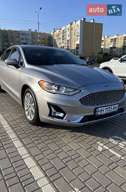 Седан Ford Fusion 2020 в 