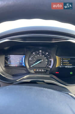 Седан Ford Fusion 2020 в 