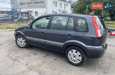 Хэтчбек Ford Fusion 2007 в 