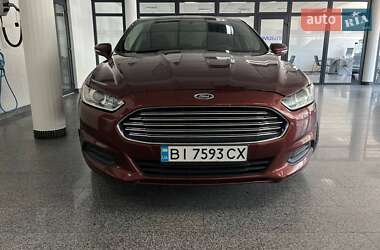 Седан Ford Fusion 2016 в 