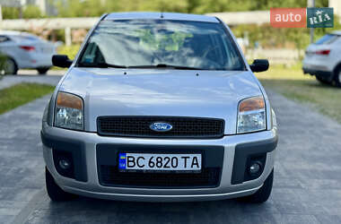 Хэтчбек Ford Fusion 2007 в 