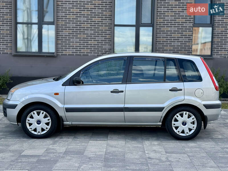 Хэтчбек Ford Fusion 2007 в Львове