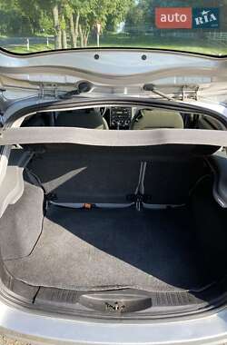 Хэтчбек Ford Fusion 2003 в 