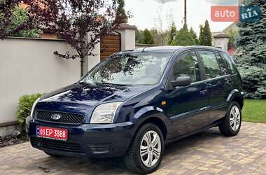 Хэтчбек Ford Fusion 2005 в 