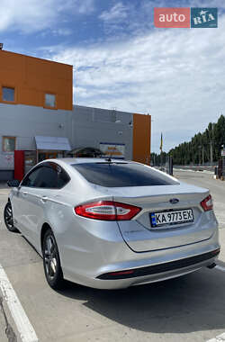 Седан Ford Fusion 2014 в 