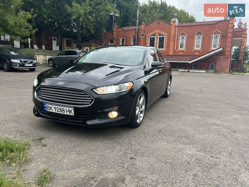 Седан Ford Fusion 2014 в Рівному