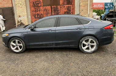 Седан Ford Fusion 2017 в 