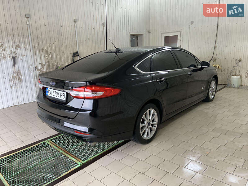 Седан Ford Fusion 2018 в Жашкове