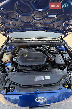 Седан Ford Fusion 2012 в 