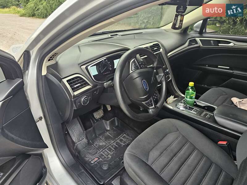 Седан Ford Fusion 2016 в Чорткові