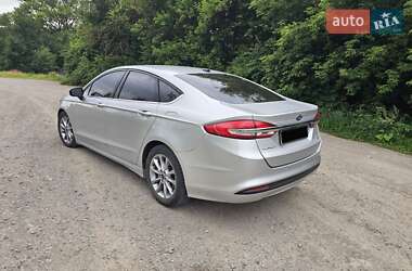 Седан Ford Fusion 2016 в 