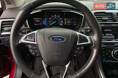 Седан Ford Fusion 2014 в 