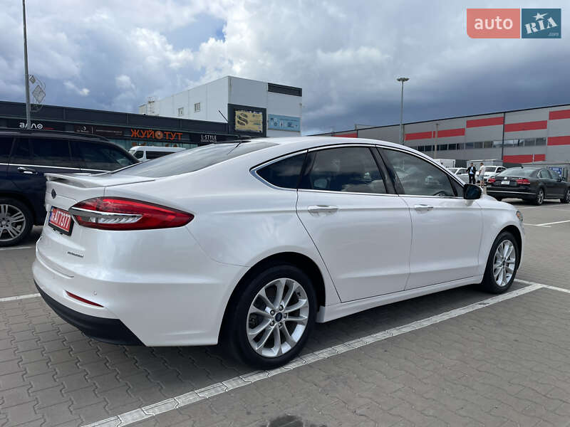 Седан Ford Fusion 2018 в Киеве