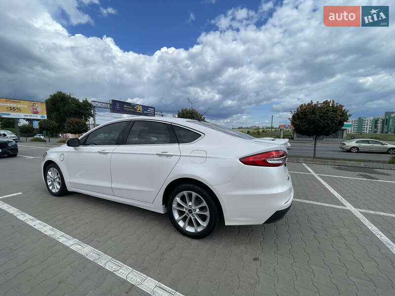 Седан Ford Fusion 2018 в Киеве