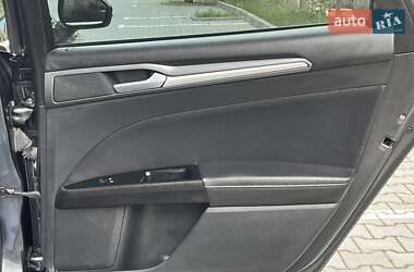 Седан Ford Fusion 2014 в 