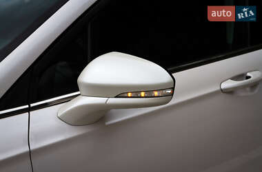 Седан Ford Fusion 2014 в 