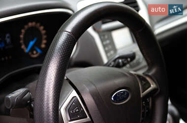 Седан Ford Fusion 2014 в 