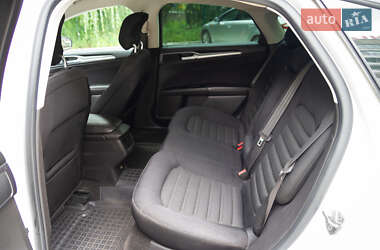 Седан Ford Fusion 2014 в 