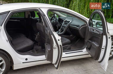 Седан Ford Fusion 2014 в 