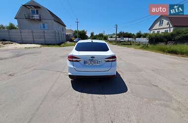 Седан Ford Fusion 2016 в 