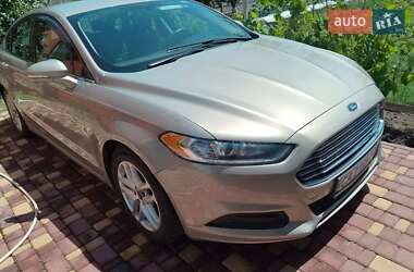 Седан Ford Fusion 2014 в 