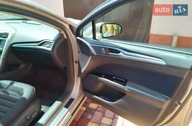 Седан Ford Fusion 2014 в 